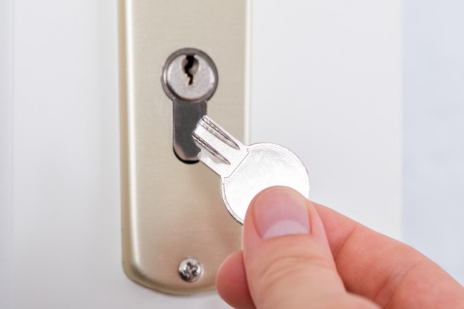 Fabbro per estrazione chiave spezzata nella serratura a Milano e provincia